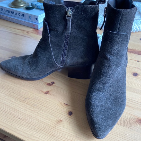 Tahari Resist Brown Suede Heeled Bootie - Picture 2 of 8